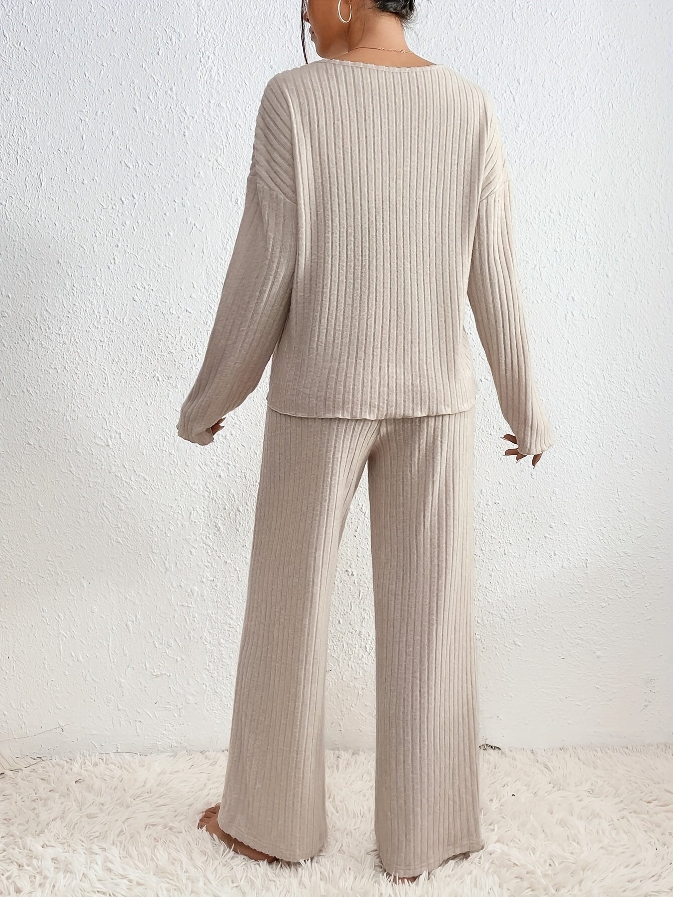 Stockholm Atelier™ | Elegant set för kvinnor med ribbad tröja och rak ben